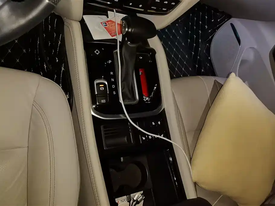 GAC Trumpchi Trumpchi GS7 2017 320T 2WD Luxury Smart Connect фото 16
