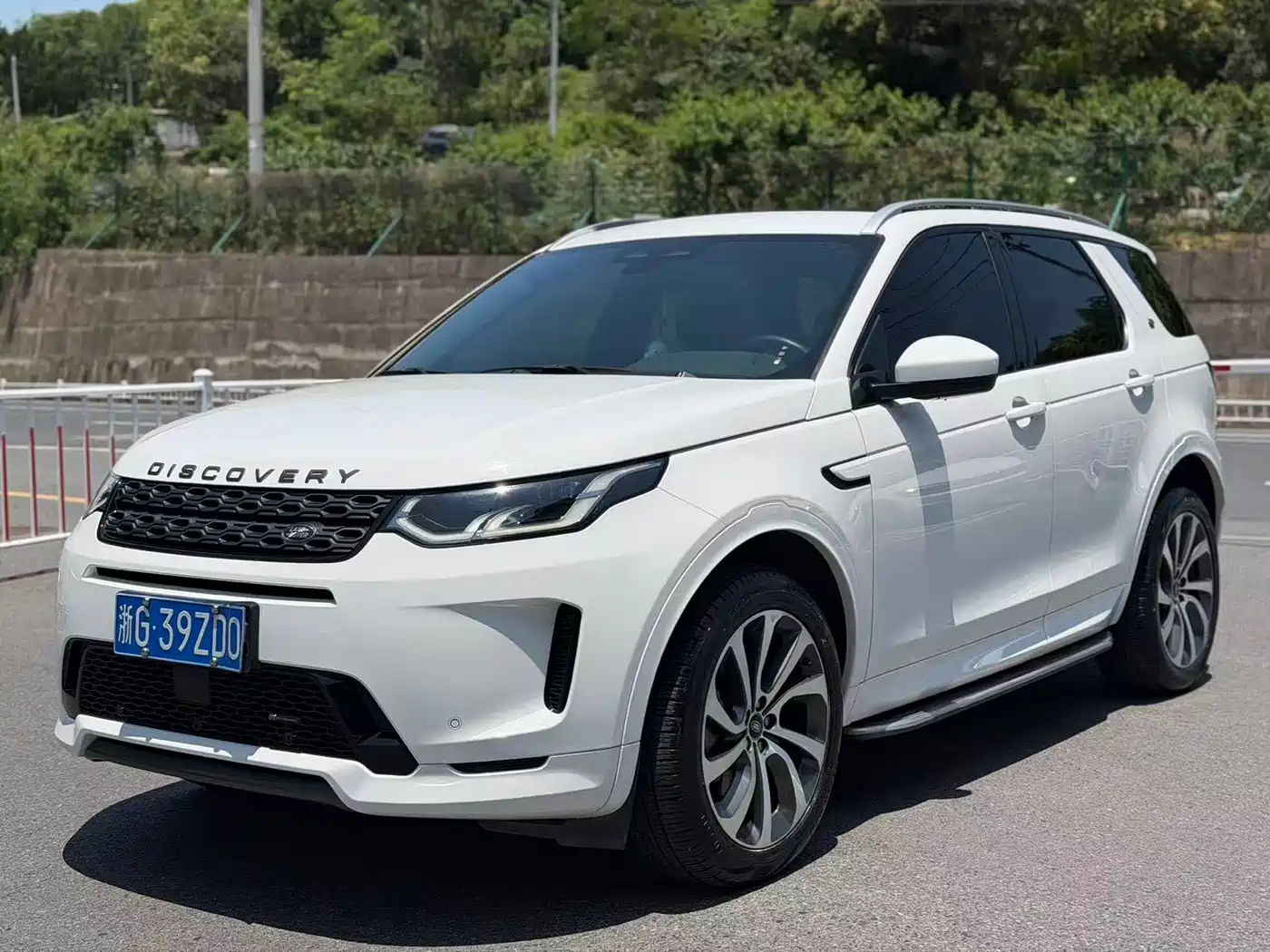 Land Rover Discovery Sport 2022 Model 249PS R-Dynamic S Performance Edition 5-Seater