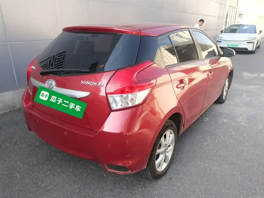 Toyota YARiS L Zhi Xuan 2015 1.5E Auto Charming Edition фото 12