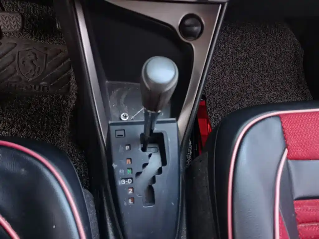 Toyota YARiS L Zhi Xuan 2015 1.5E Auto Charming Edition фото 21