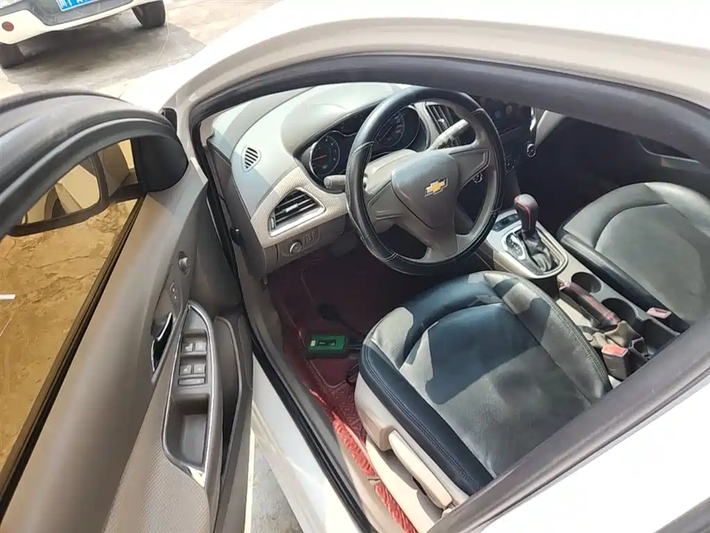 Chevrolet Cruze 2016 1.5L Automatic Fashion Sunroof Edition фото 16