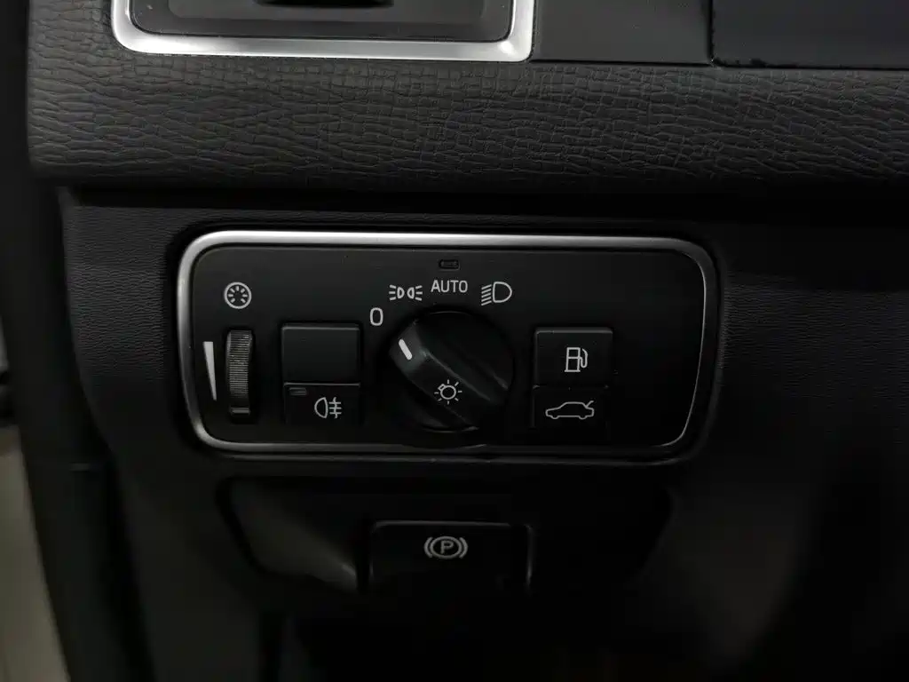 Volvo XC60 2016 2017 T5 AWD Smart Advance