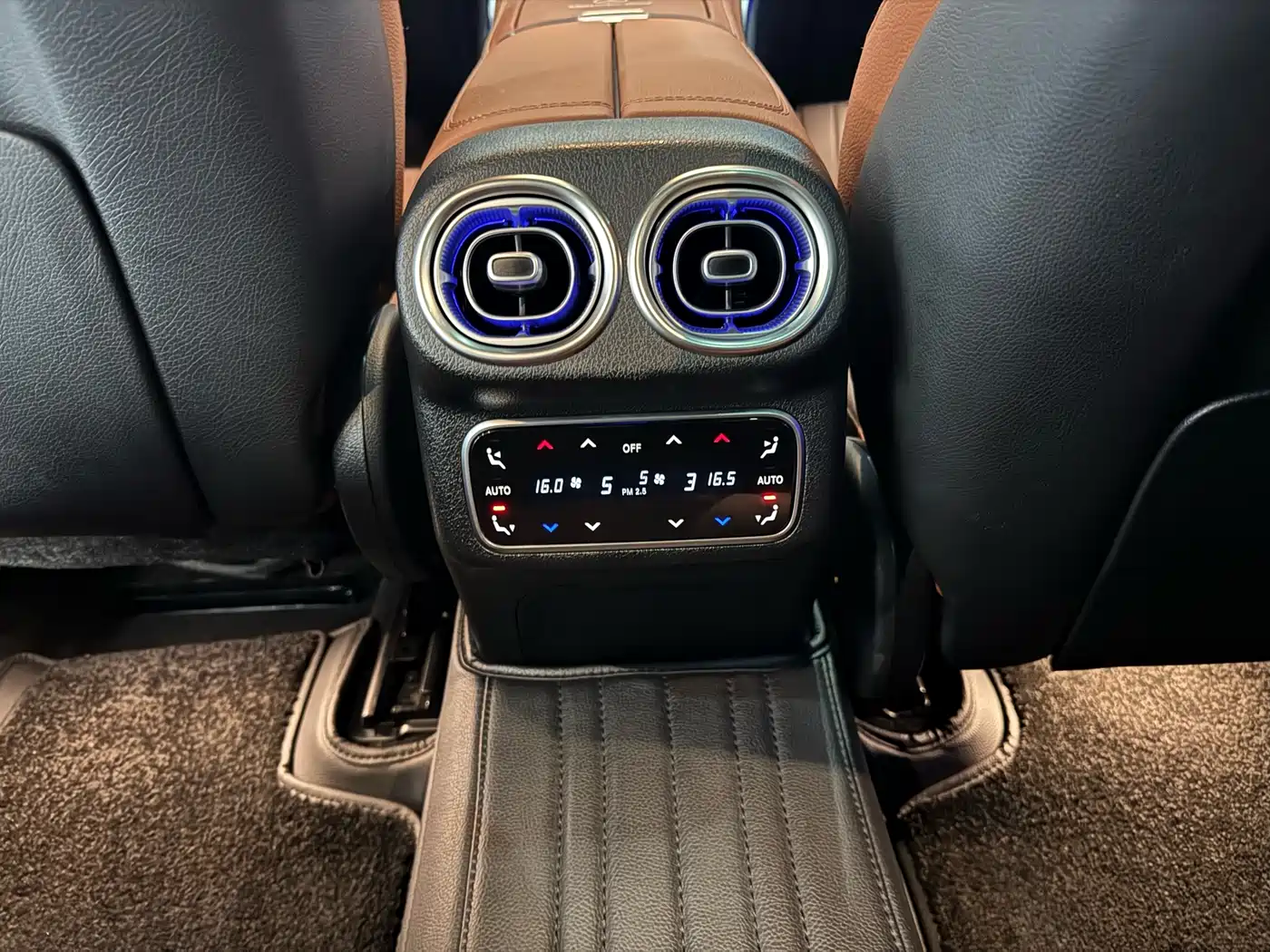 Mercedes-Benz GLC 2024 GLC 300 L 4MATIC Dynamic 5-seater фото 20