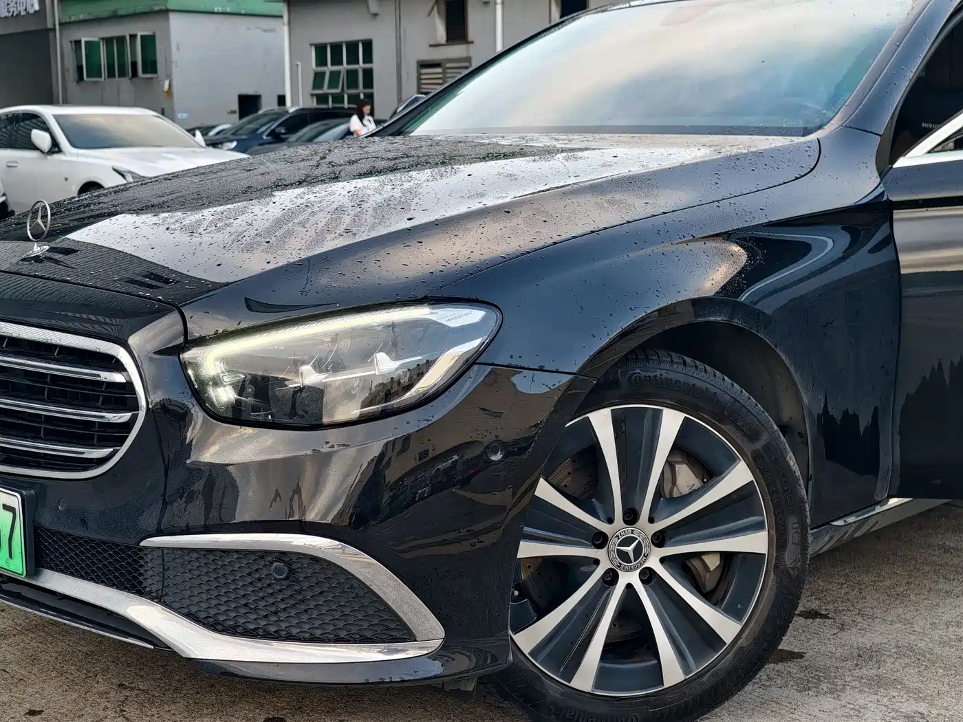 Mercedes-Benz E-Class New Energy 2022 Facelift E 350 e L Plug-in Hybrid Sedan фото 10