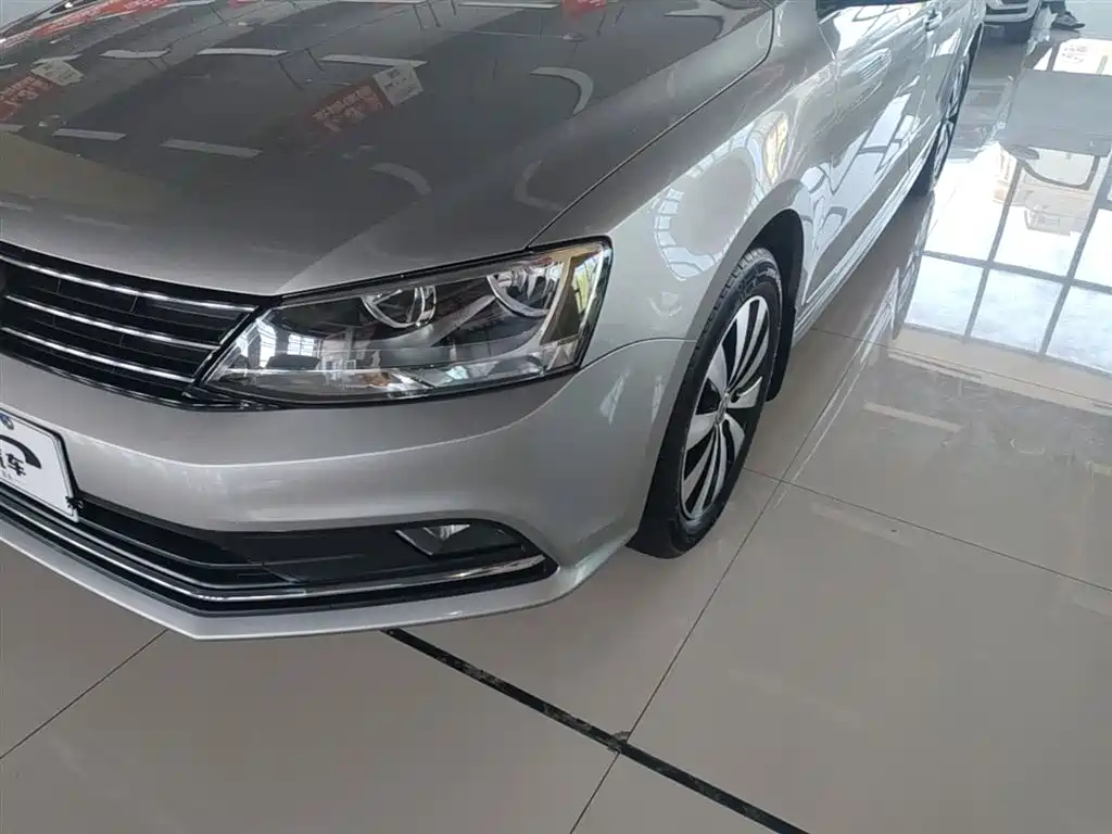 Volkswagen Sagitar 2018 1.6L Manual Comfort фото 24