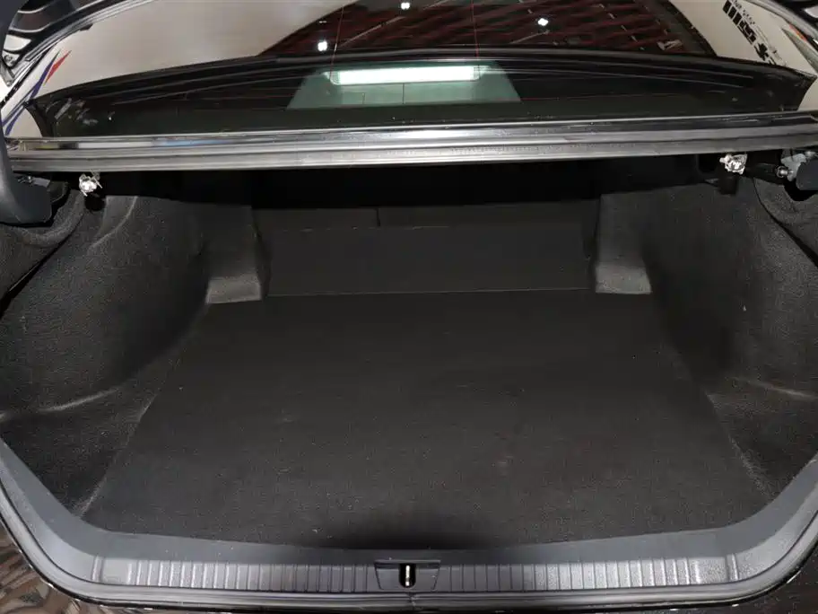 Toyota Avalon 2022 2.5L Luxury Edition фото 17