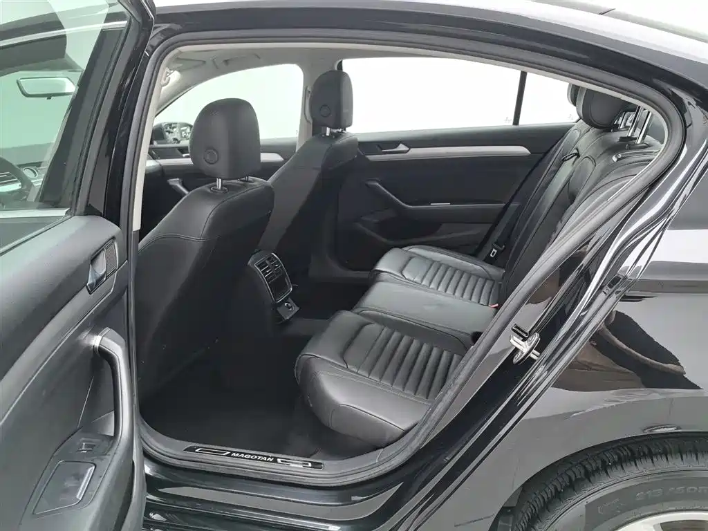Volkswagen Magotan 2018 280TSI DSG Comfort фото 15