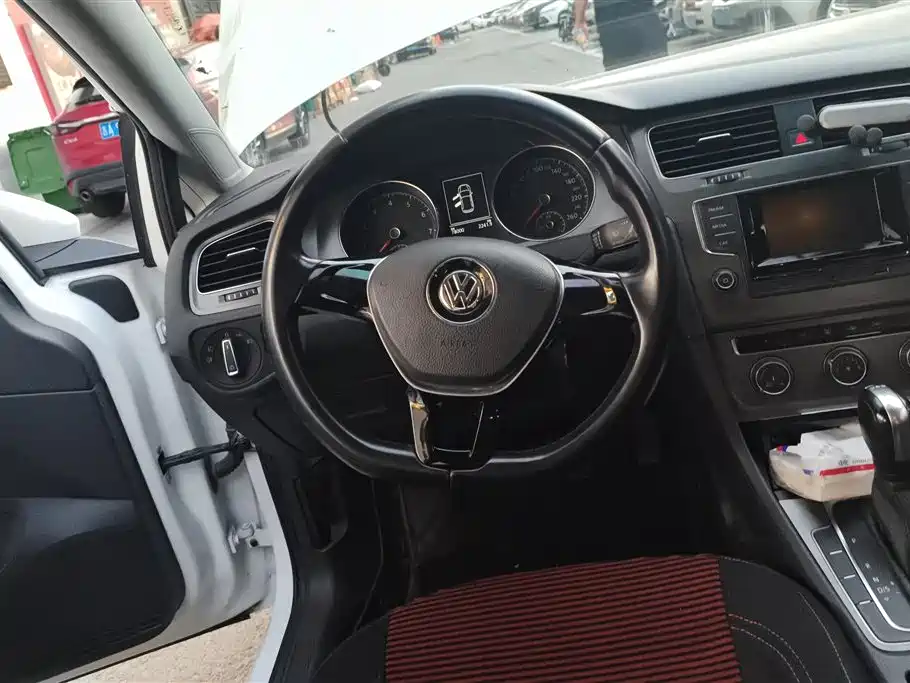 Volkswagen Golf 2015 1.4TSI Automatic Comfort фото 15
