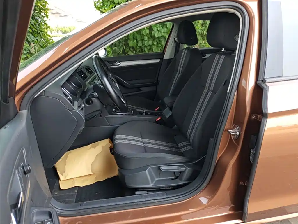 Volkswagen Lamando 2017 230TSI DSG Trend Edition фото 15
