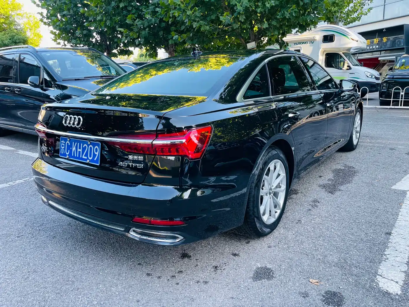 Фото 6 - Audi A6L
