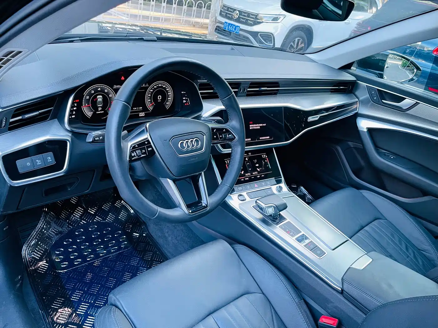 Фото 12 - Audi A6L