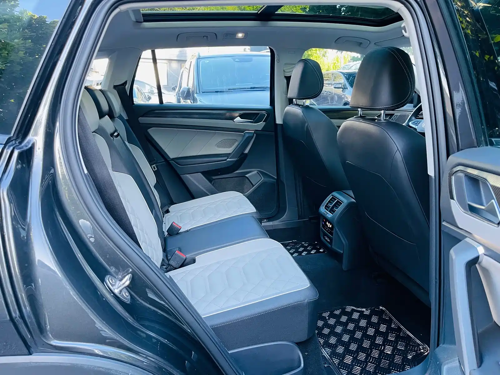 Photo 24 - Volkswagen Tayron