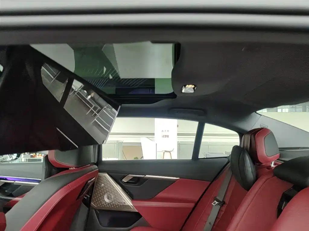 BMW 5 Series 2025 530Li Premium M Sport Package фото 25