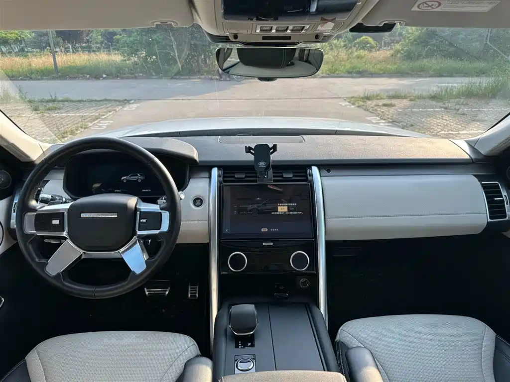 Land Rover Discovery 2021 360PS R-Dynamic SE фото 10