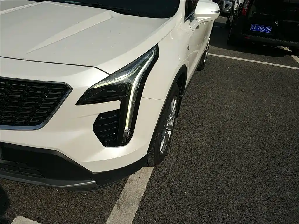 Cadillac XT4 2018 28T FWD Leading Edition фото 18
