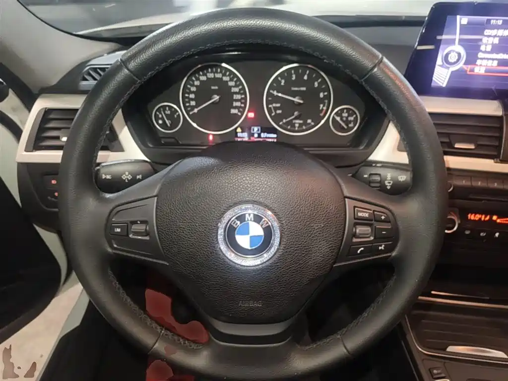 BMW 3 Series 2014 320i Fashion фото 11