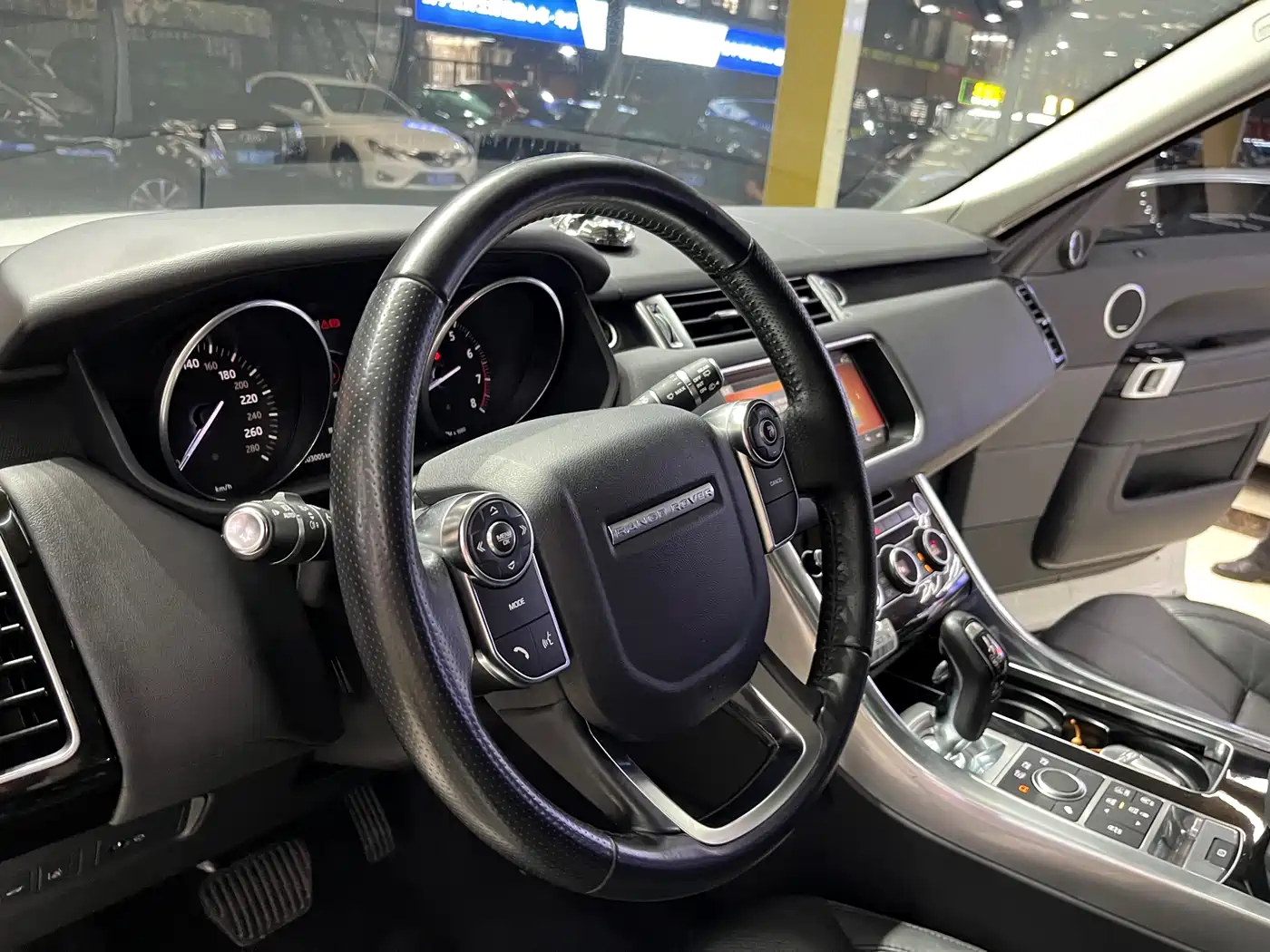 Land Rover Range Rover Sport 2017 3.0 SC V6 HSE фото 8
