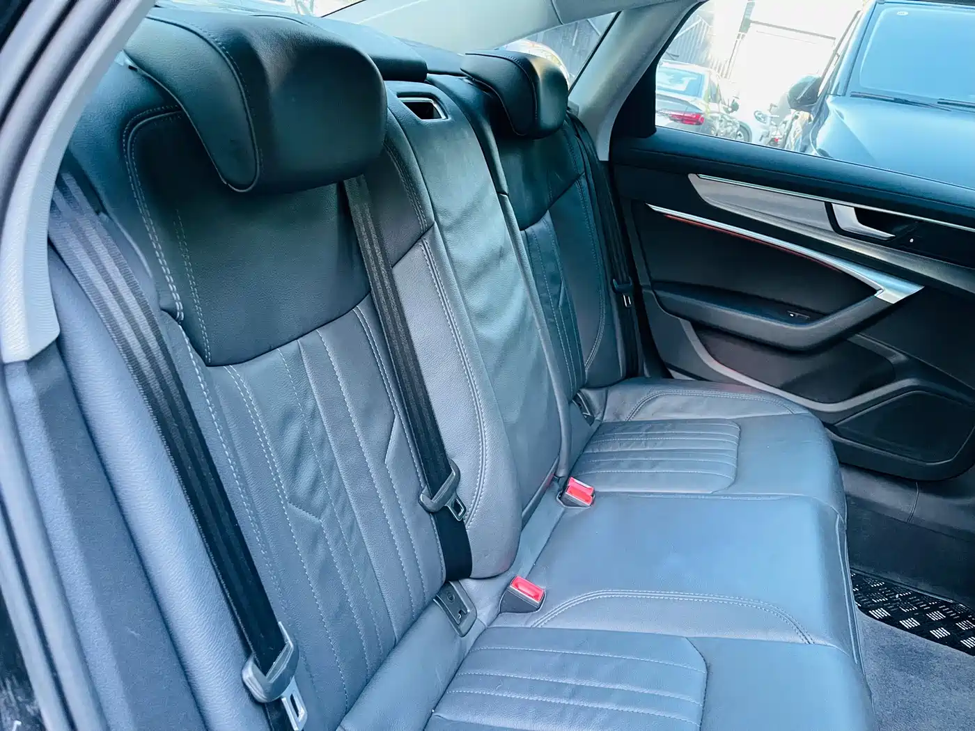 Фото 24 - Audi A6L