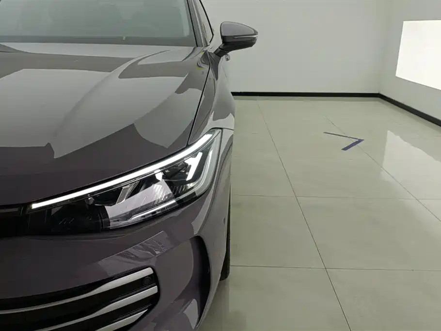 Volkswagen Passat 2025 Pro 380TSI Dragon Prestige Edition фото 5