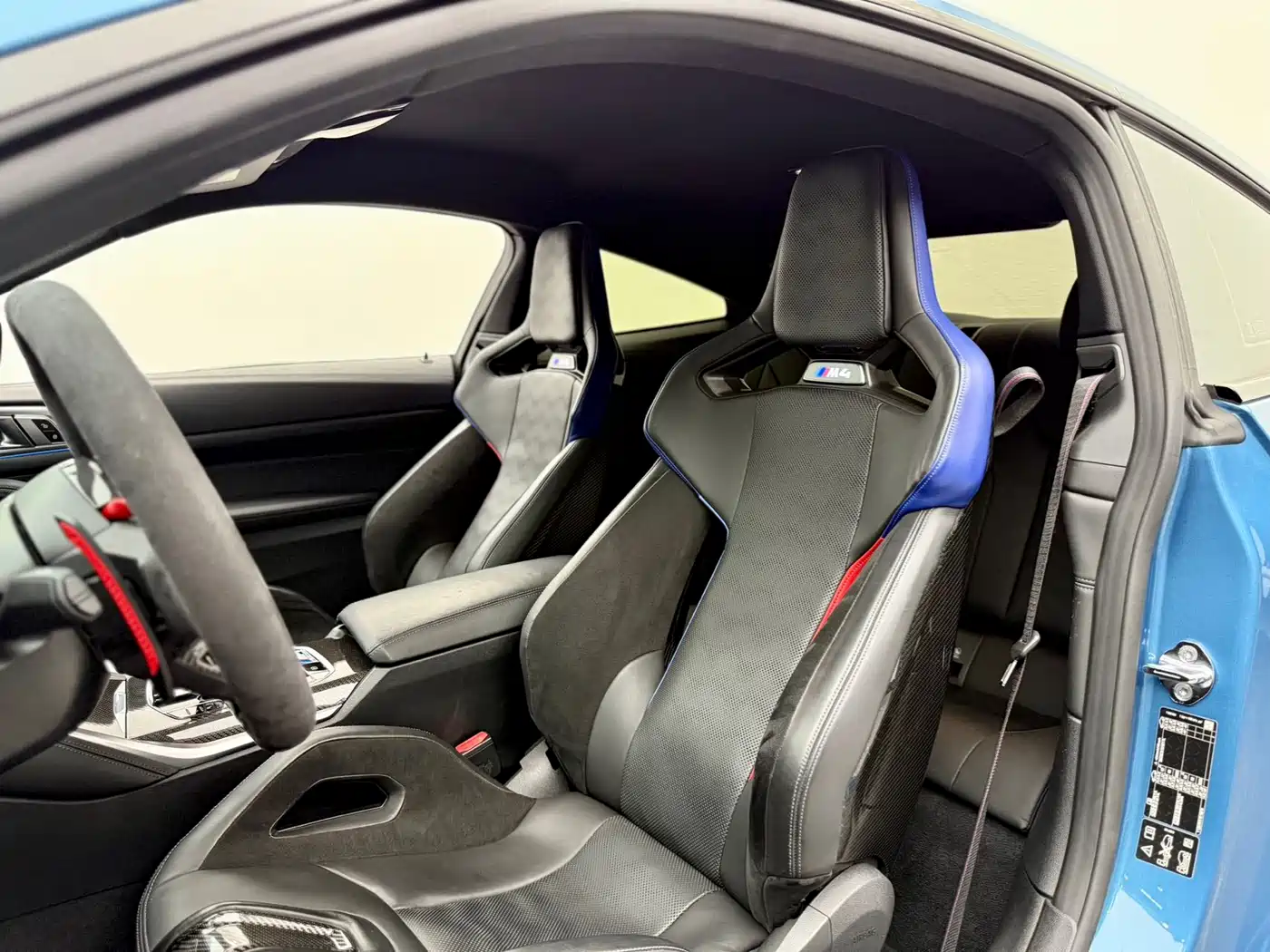 BMW M4 2024 BMW M4 Coupe M xDrive Competition фото 11