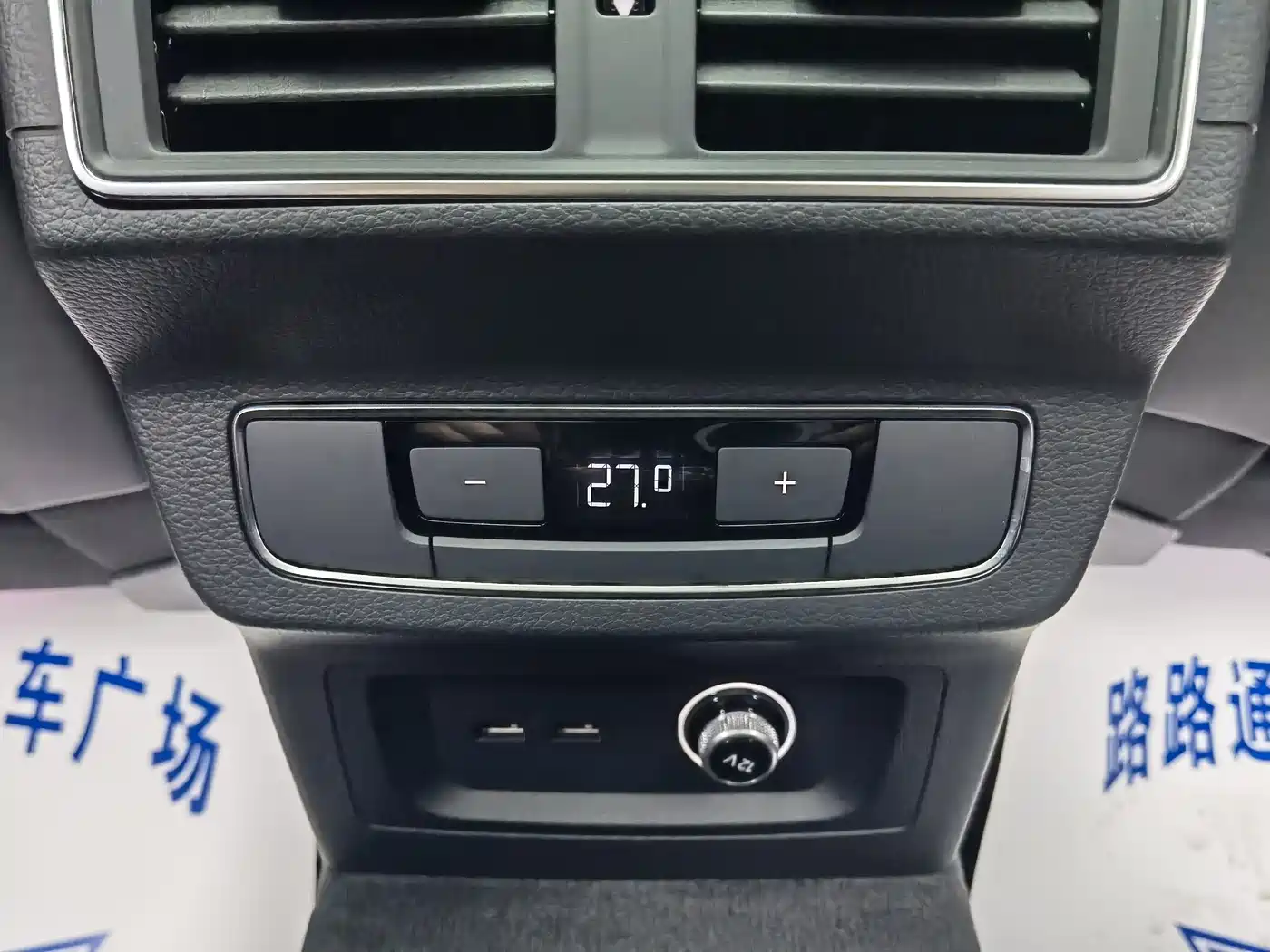 Audi Q5L Sportback 2022 Facelift 40 TFSI Luxury Style фото 18
