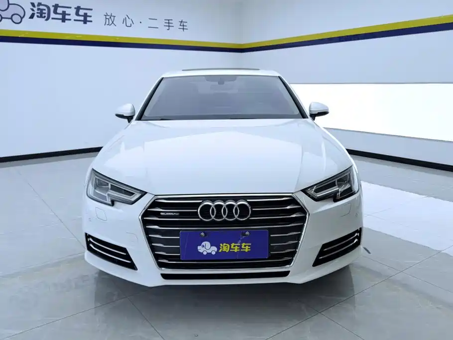 Фото 2 - Audi A4L