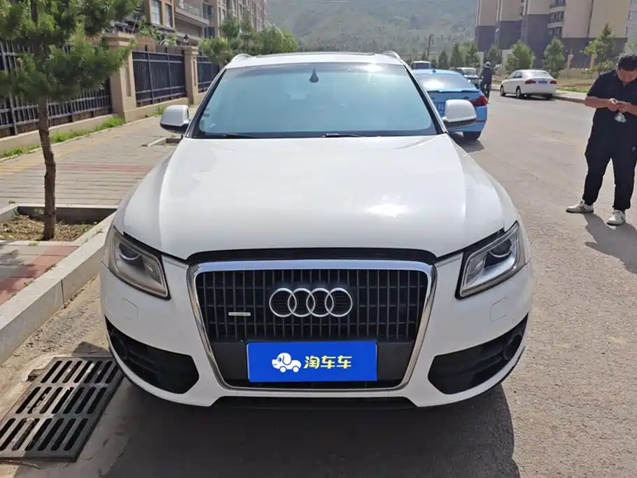 Audi Q5 2011 2.0TFSI Dynamic фото 2