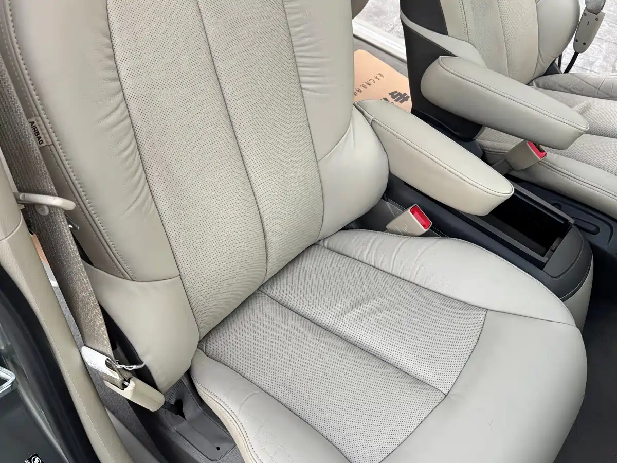 Buick GL8 2011 3.0L XT Luxury Business Flagship фото 25