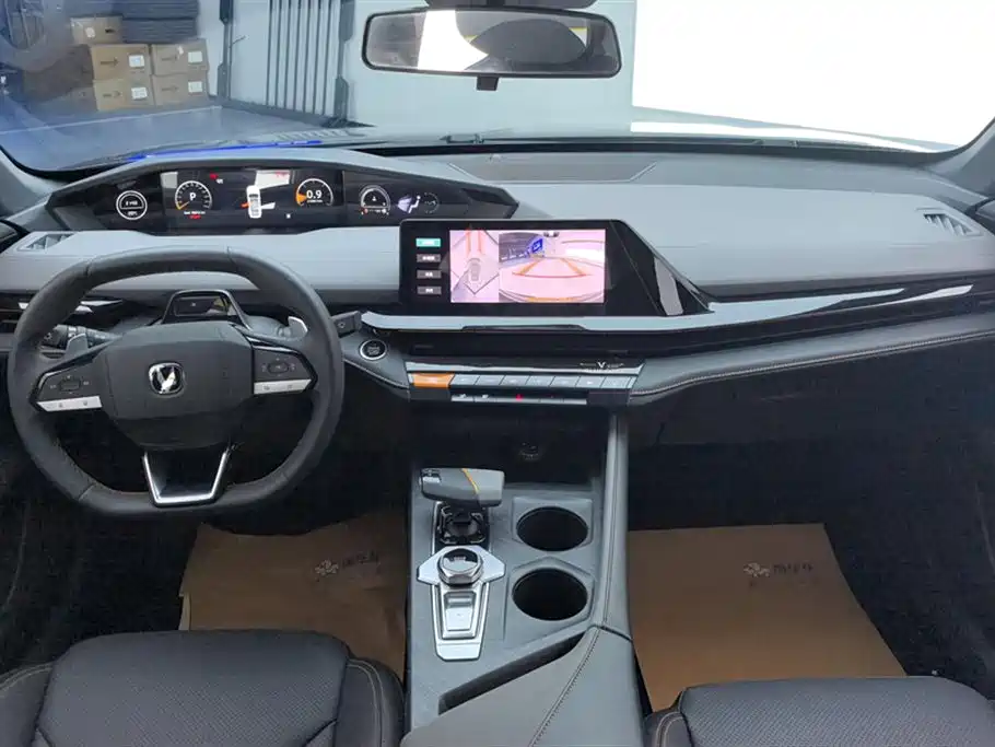 CHANGAN UNI-V