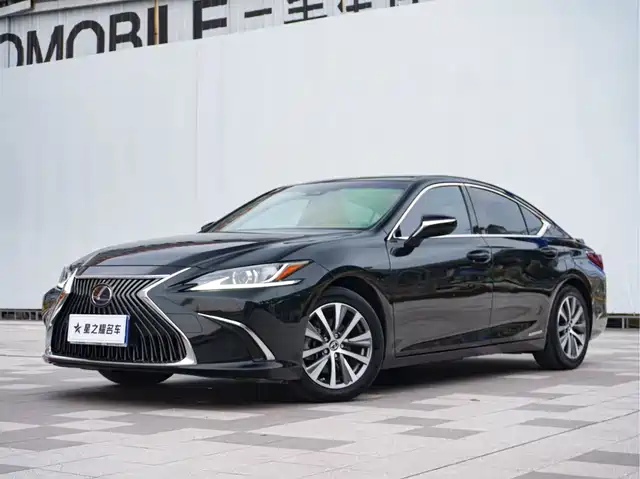 Lexus ES 2021