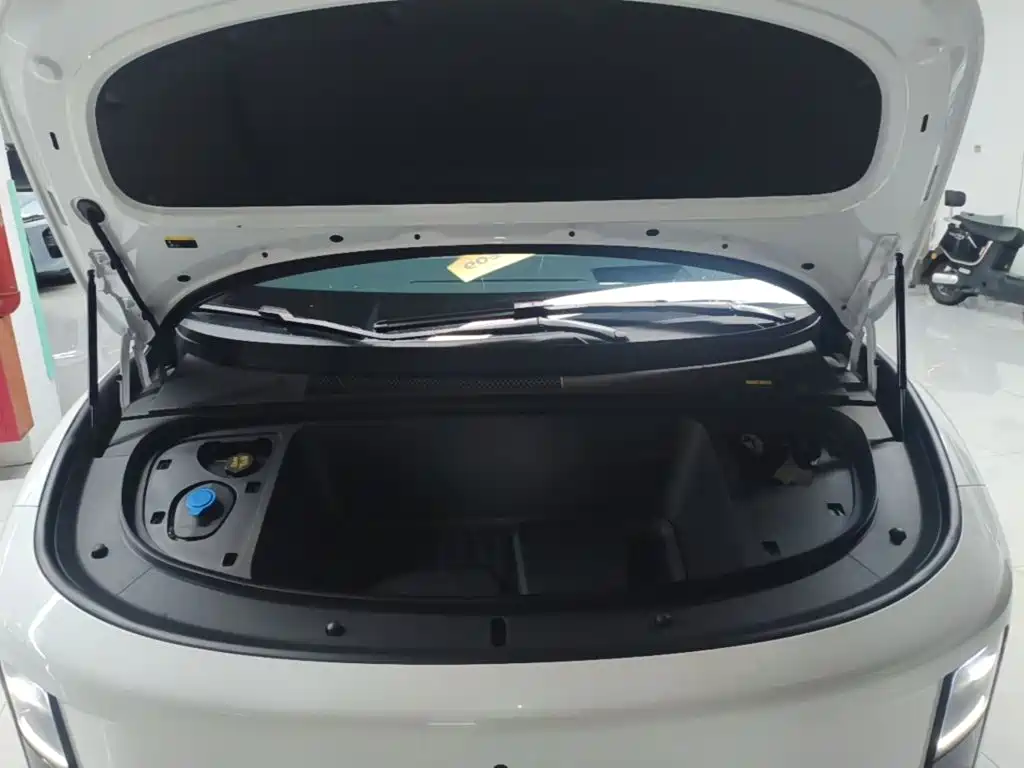 Li Auto i6 2026 2025 4WD Base Model