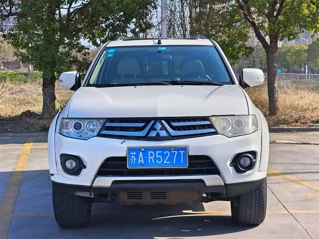 Mitsubishi Pajero Sport 2013 3.0L Automatic 2WD Luxury фото 2