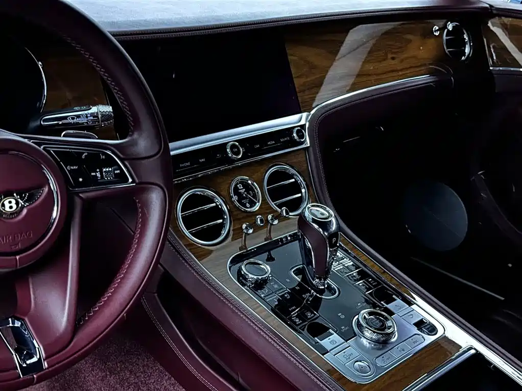Bentley Continental 2020 4.0T GT V8 фото 26