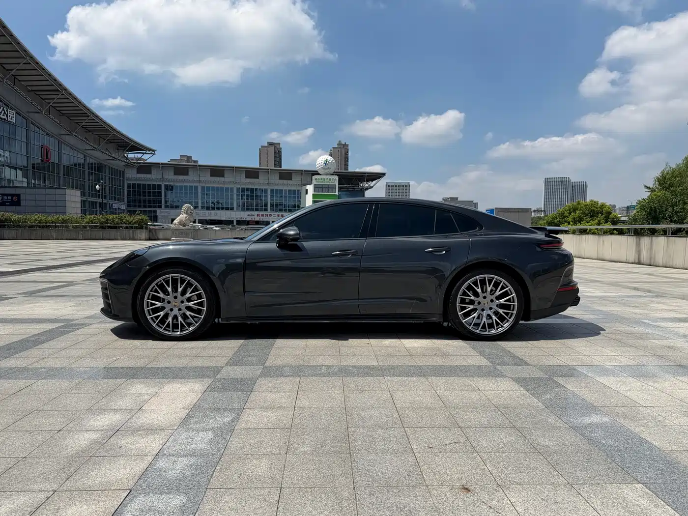 2026 Porsche Panamera