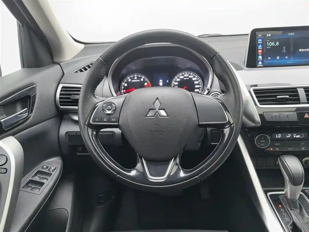 Mitsubishi Eclipse Cross 2018 1.5T CVT 2WD Dream Edition фото 11