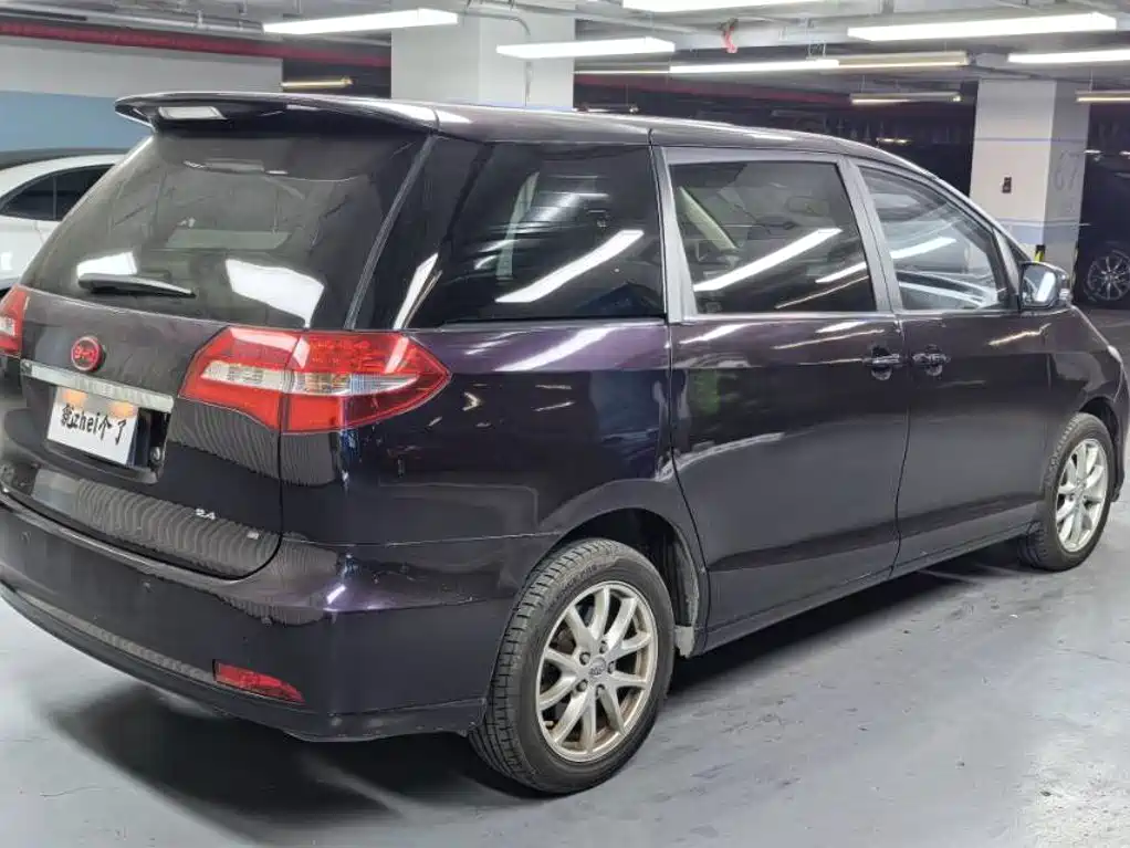 BYD M6 2016 2015 2.4L Automatic Premium Edition
