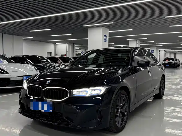 BMW 3 330Li, M Чёрный спорт-пакет