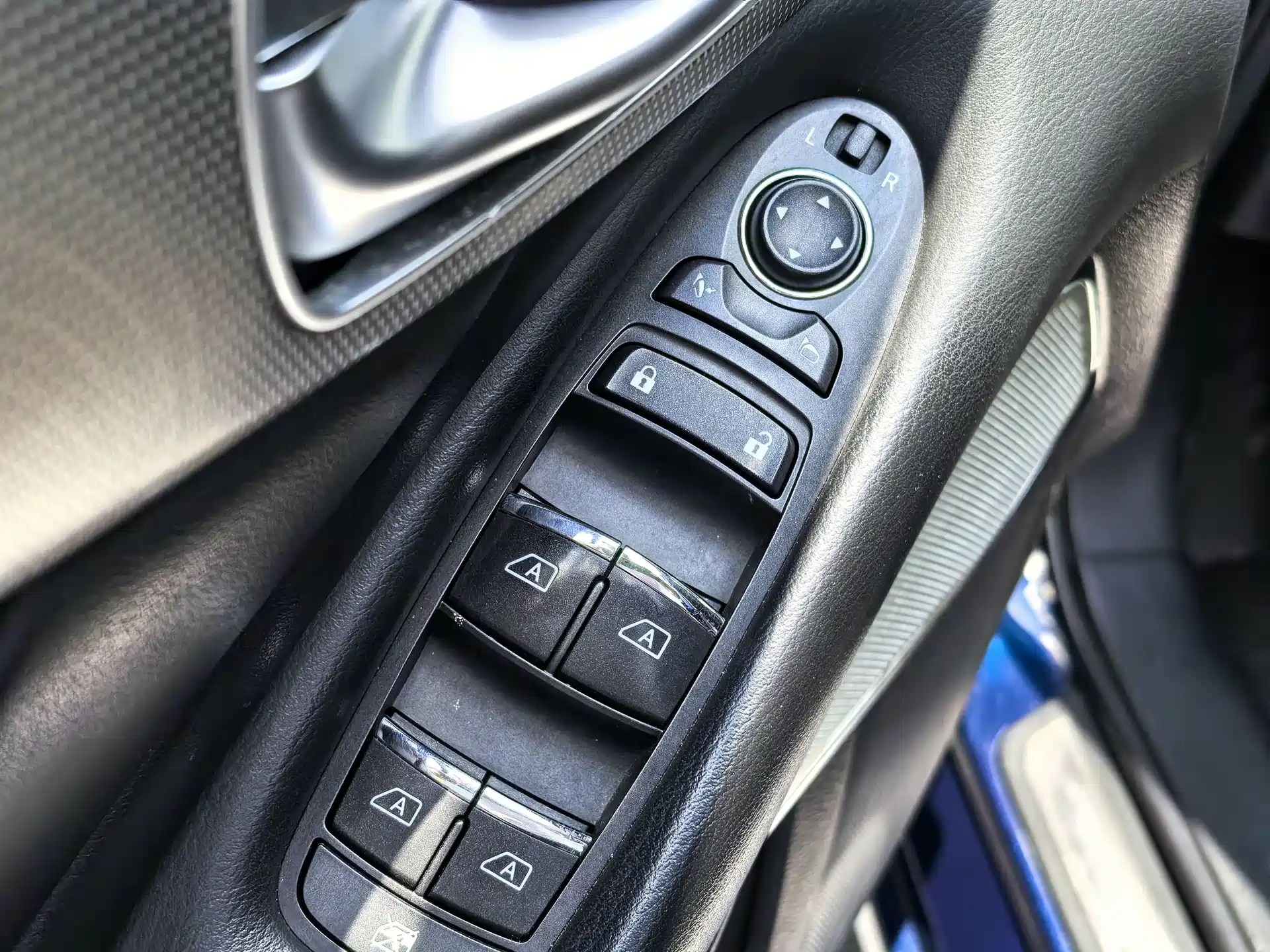 Фото 22 - Infiniti Q50L