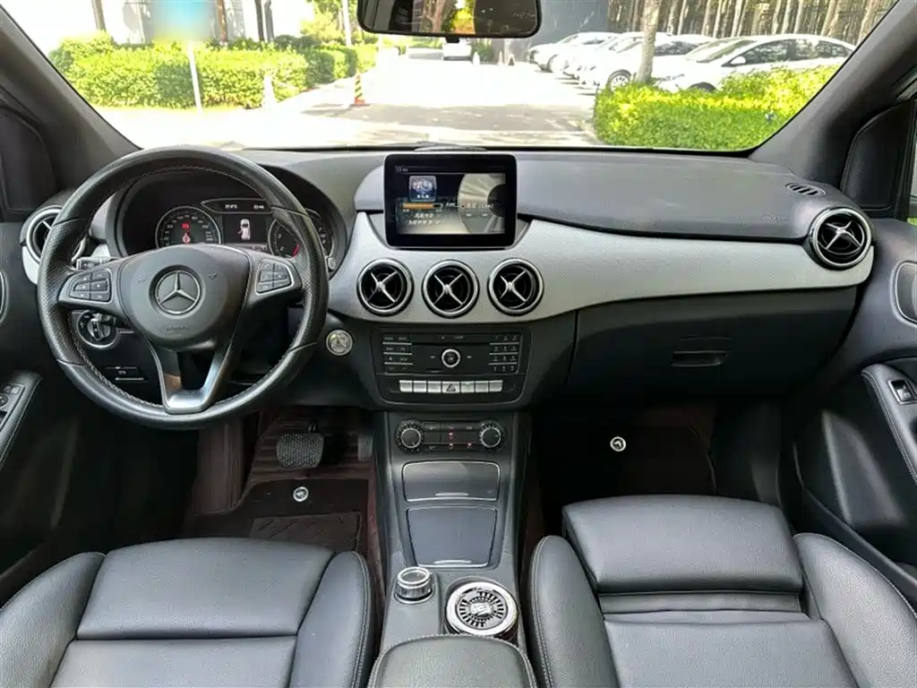 Mercedes-Benz B-Class 2017 B 200 Dynamic фото 11