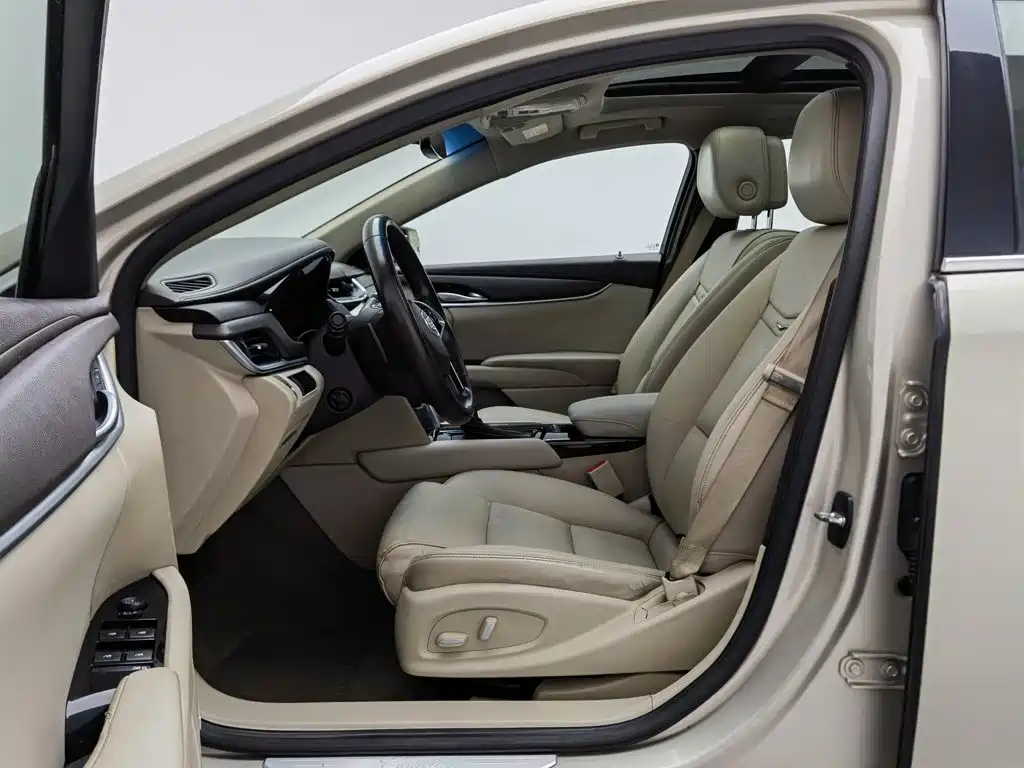 Photo 10 - Cadillac XTS