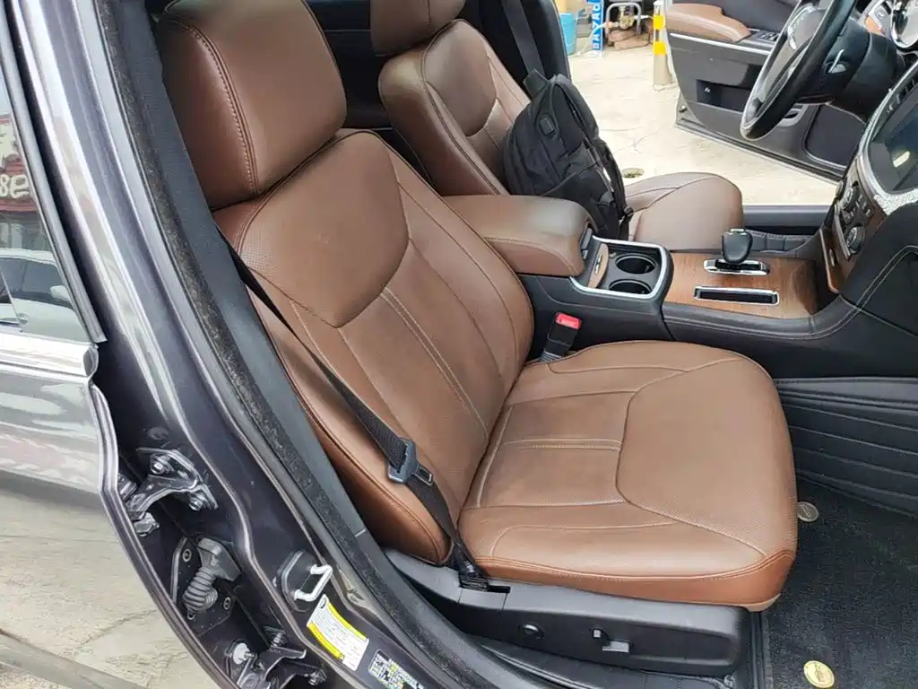 Chrysler 300C (Import) 2014 2014 3.0L Excellence Edition