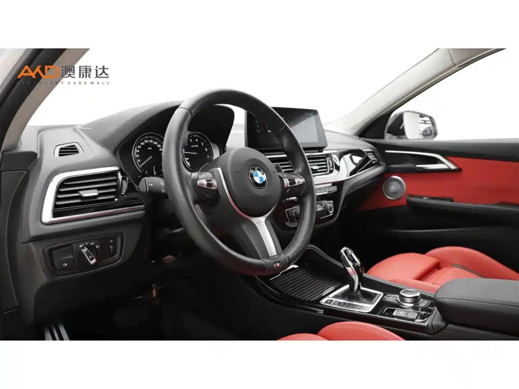 BMW 1 Series 2023 125i M Sport Shadow Edition фото 6