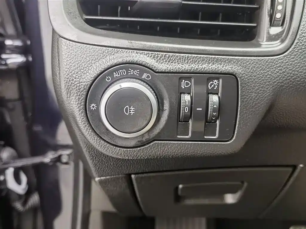 Buick Envision Plus 2021 532T FWD Elite Trim фото 21