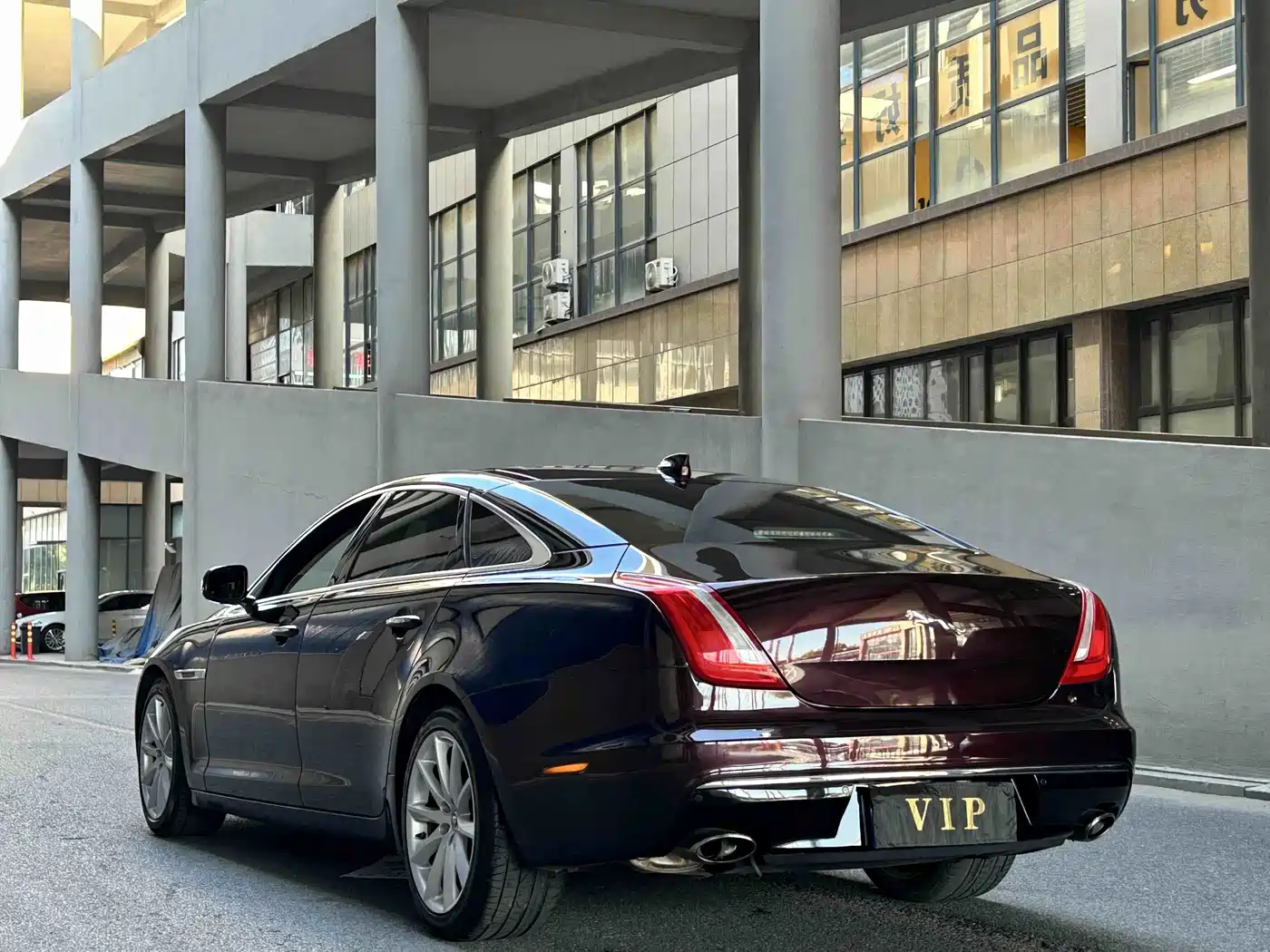 Jaguar XJ 2018 2016 XJL 3.0 SC AWD Luxury Business Edition