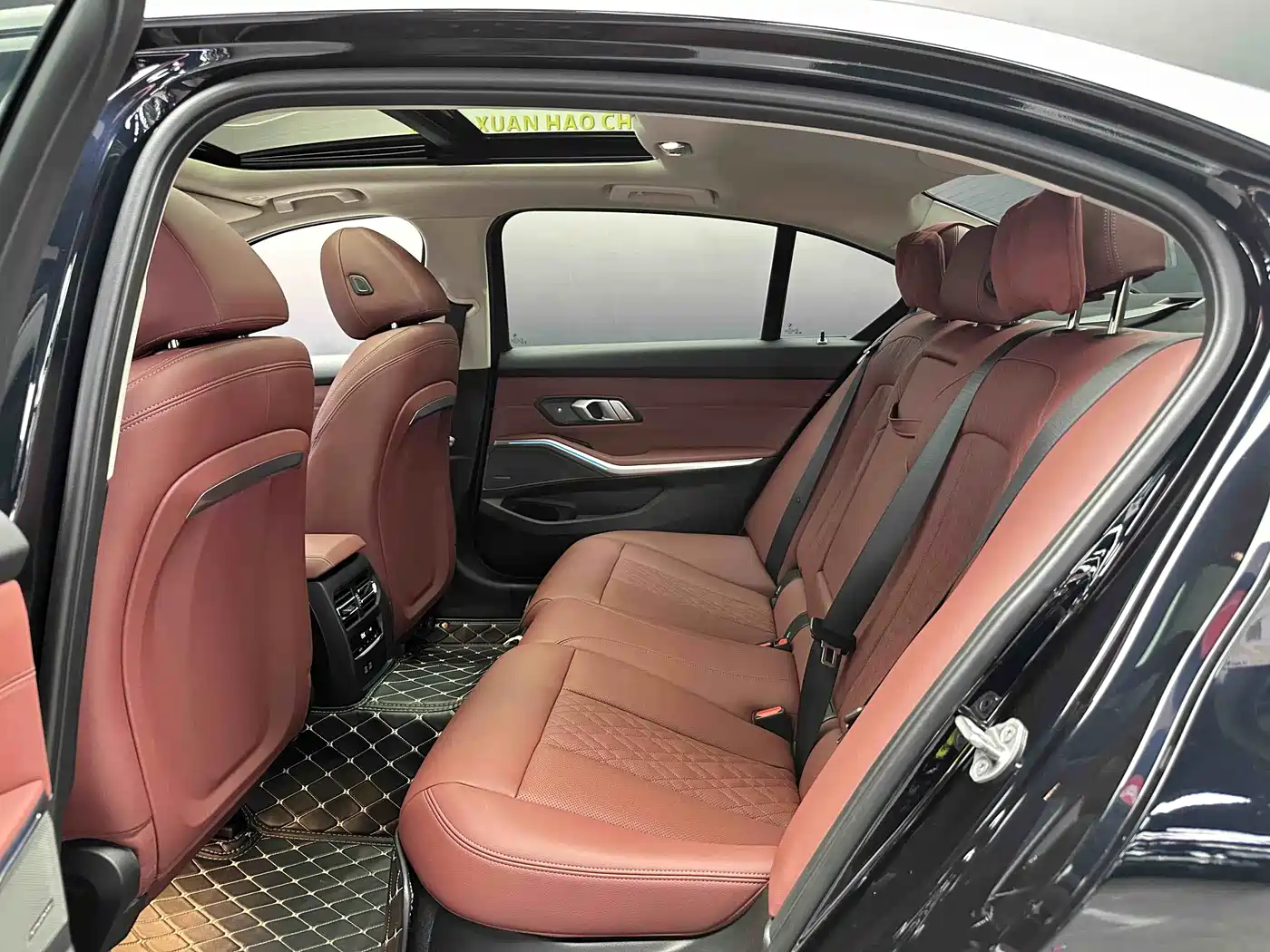 BMW 3 Series 2024 325Li M Sport Shadowline Package фото 9
