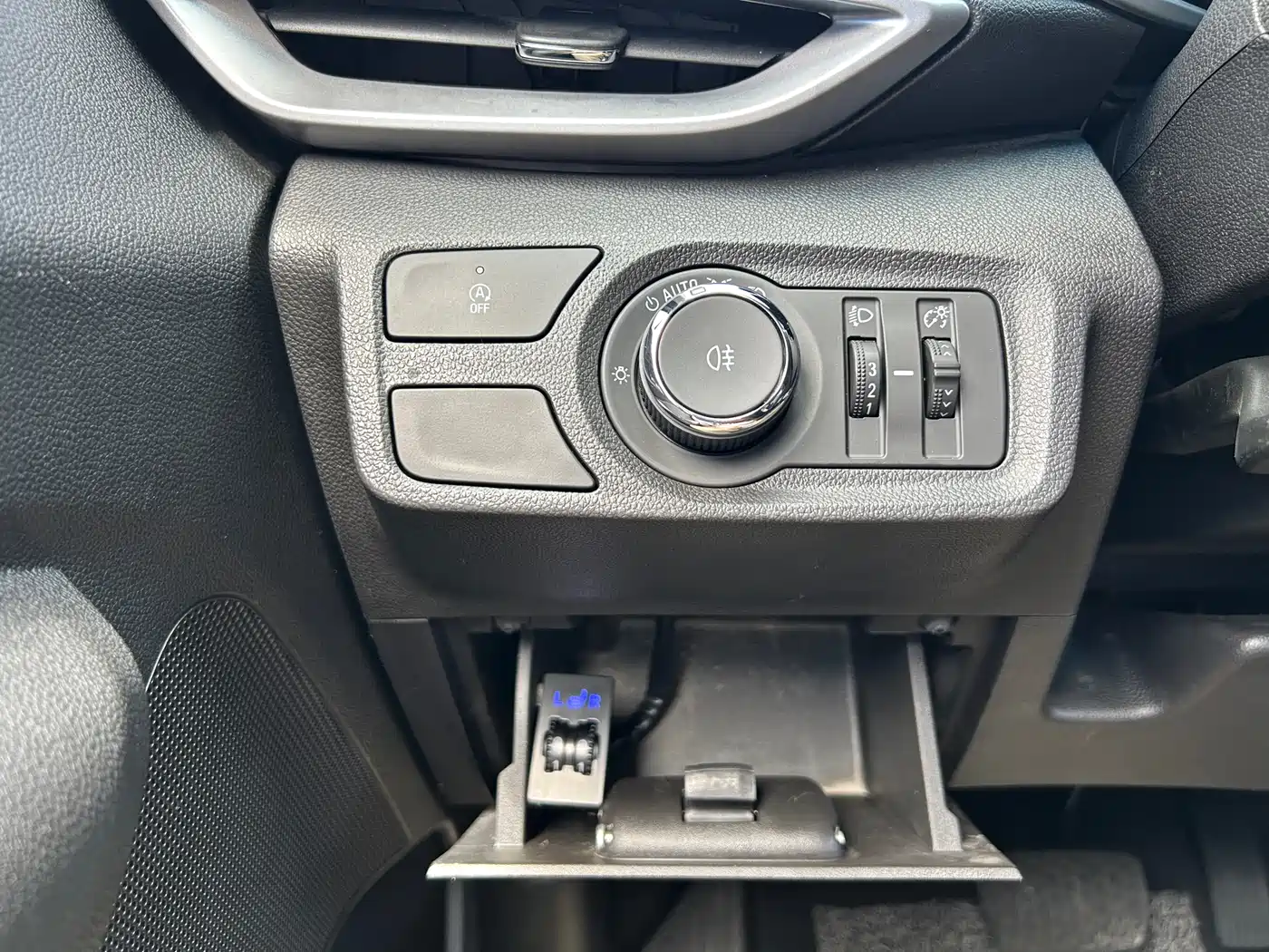 Chevrolet Volando 2020 Mild Hybrid Redline 530T Automatic Premium Edition (5+2 seater) фото 21