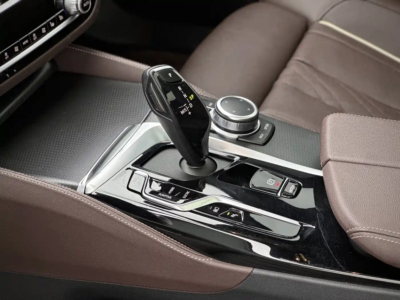 BMW 5 Series New Energy 2022 Facelift II 535Le Pioneer Edition M Sport Package фото 8
