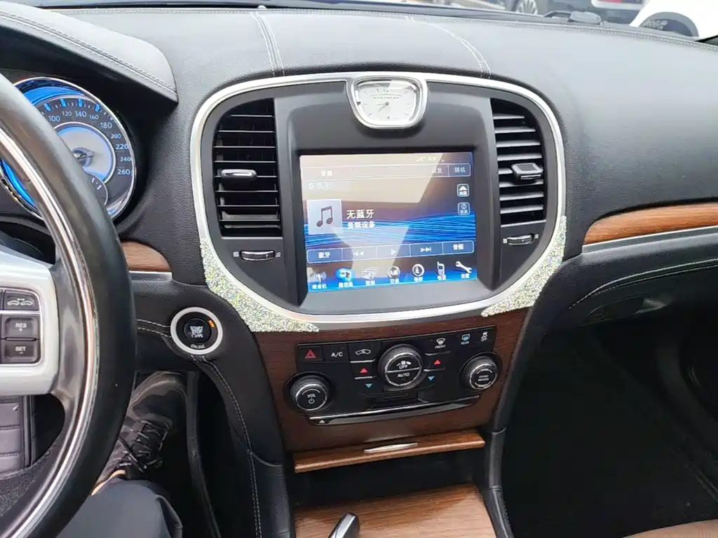 Chrysler 300C (Import) 2014 2014 3.0L Excellence Edition