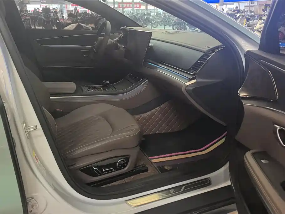BYD Han 2024 DM-i Glory Edition 121KM Premium фото 8
