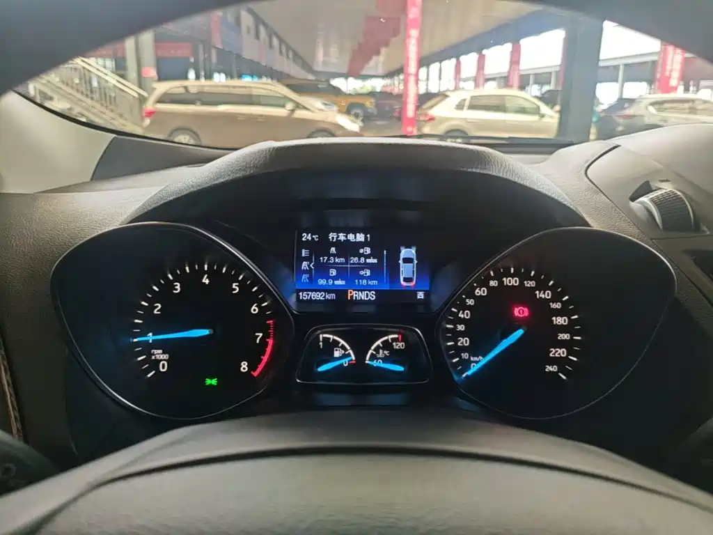 Фото 12 - Ford Kuga